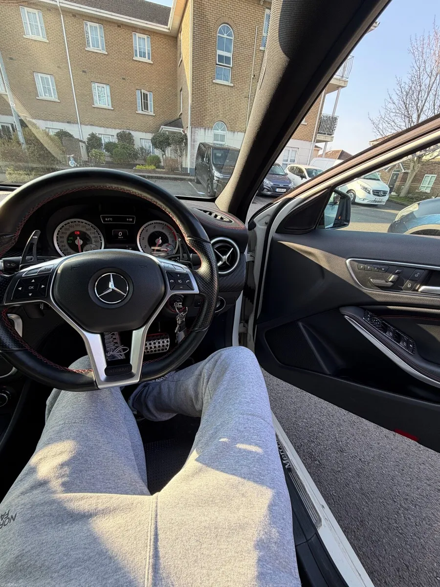 Car - Image 4