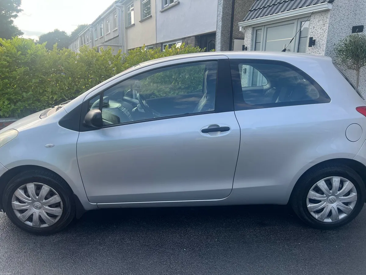 Toyota Yaris - Image 2