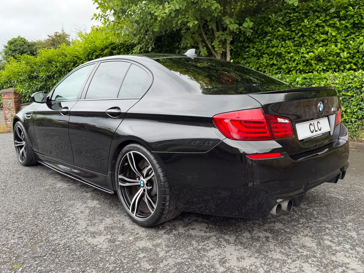 2013 BMW M5 DCT 4.4 V8 - Image 3