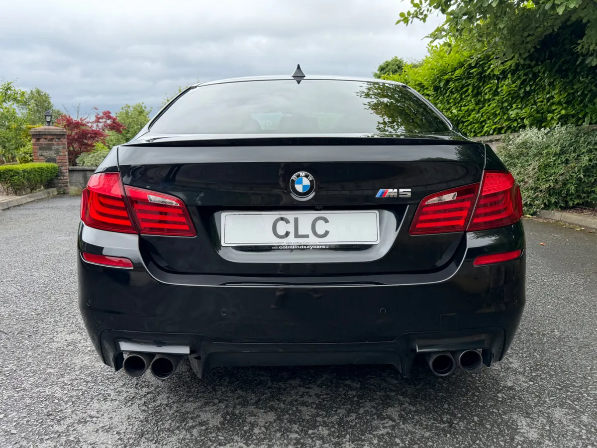 2013 BMW M5 DCT 4.4 V8 - Image 4