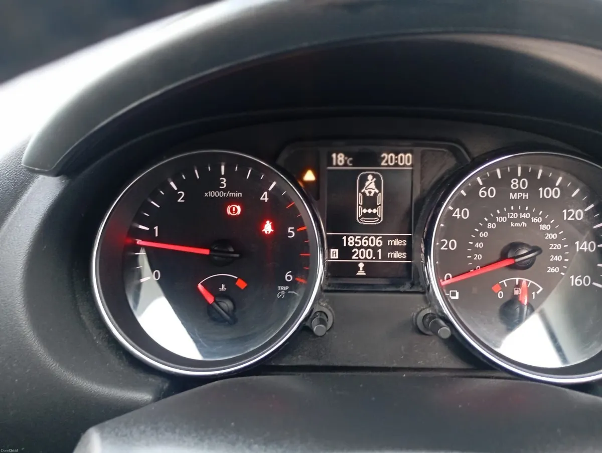Nissan Qashqai 2011 - Image 2