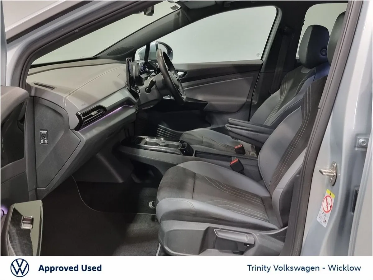 Volkswagen ID.4 ** LIFE DX ** 77kWh ** 174BHP ** S - Image 4