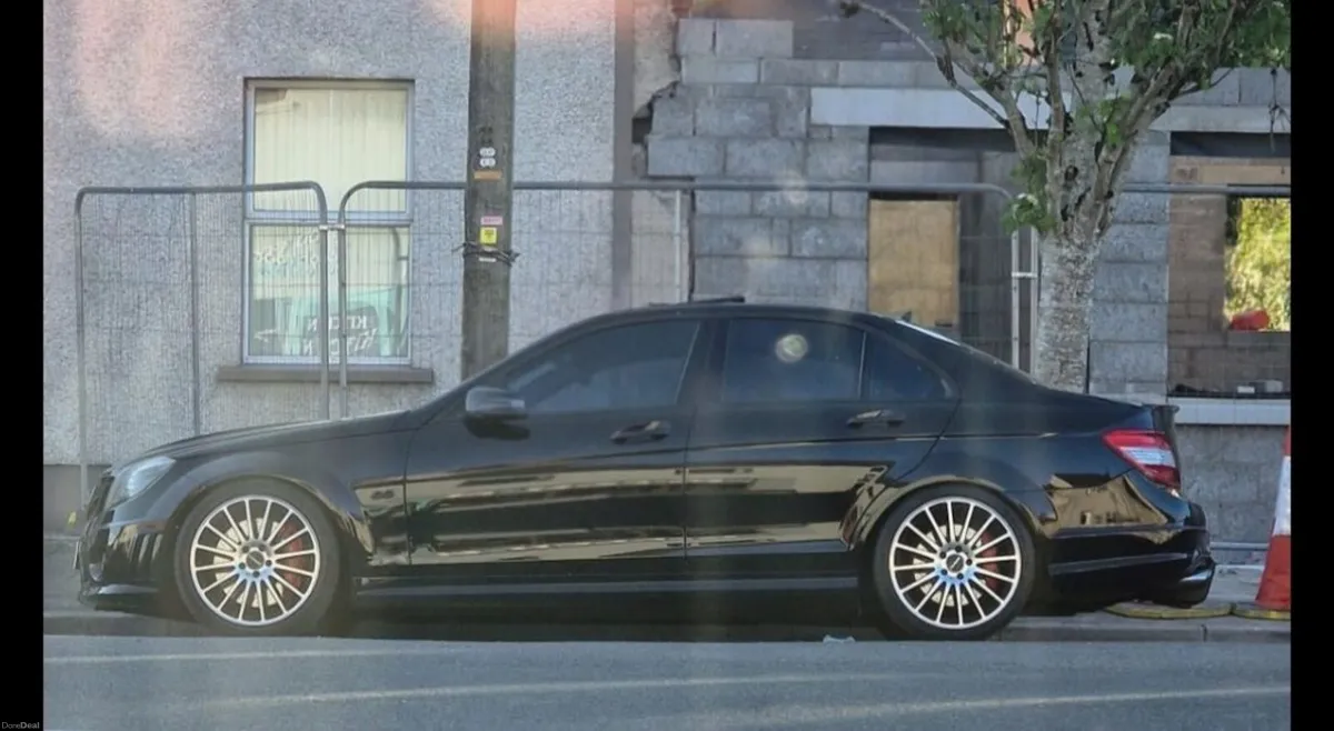 Mercedes c63 - Image 4