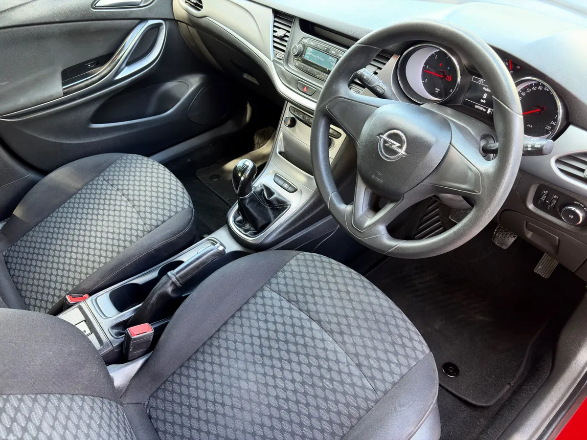Opel Astra 2017 1.6 CDTI new nct 4/27 tax 8/26 - Image 3