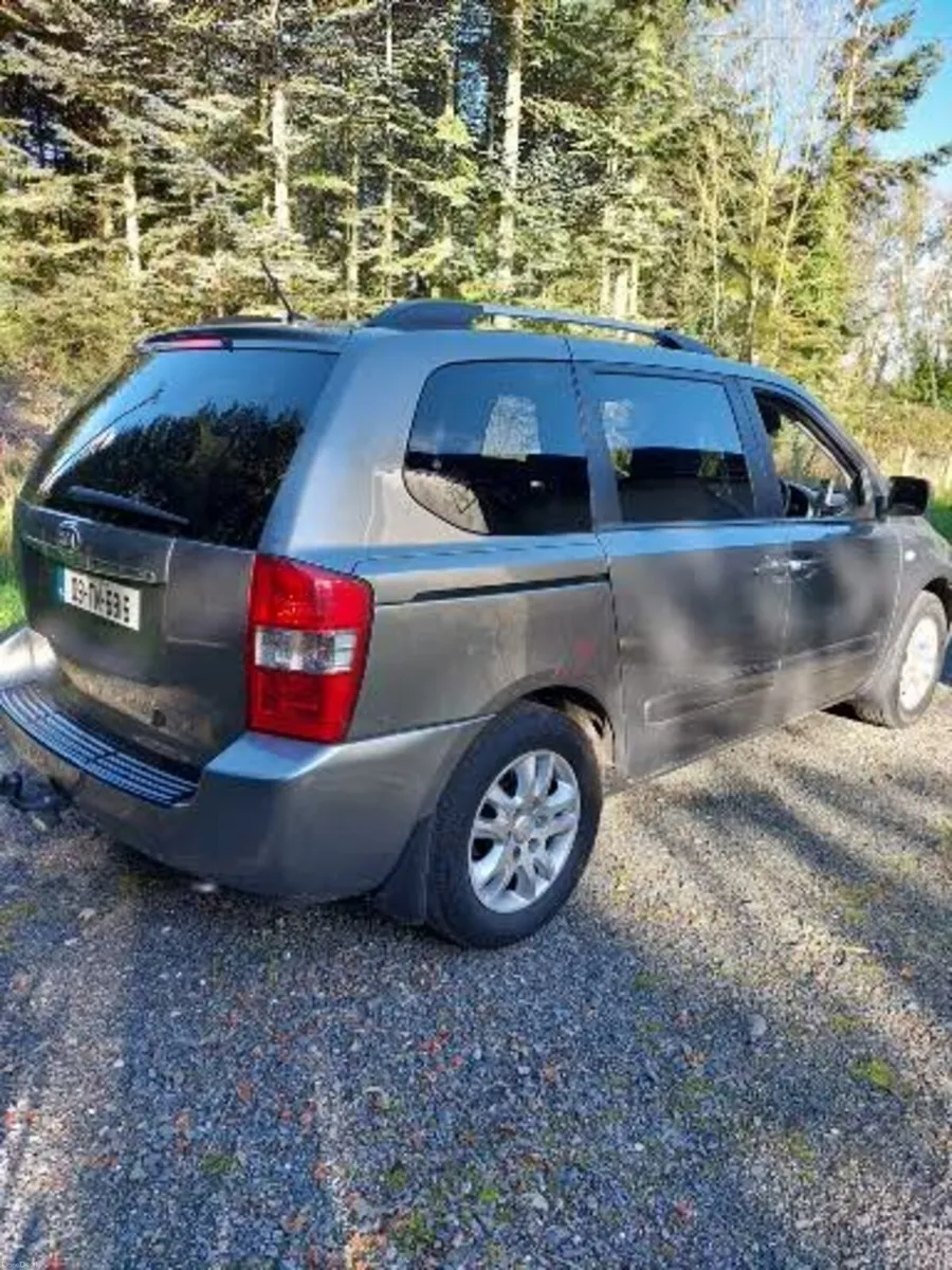 2009 Kia Sedona auto 7 seater WAV - Image 2