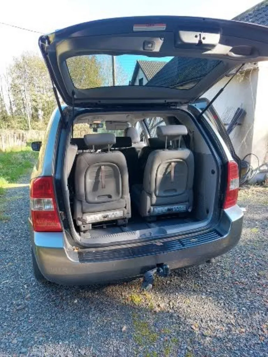 2009 Kia Sedona auto 7 seater WAV - Image 4