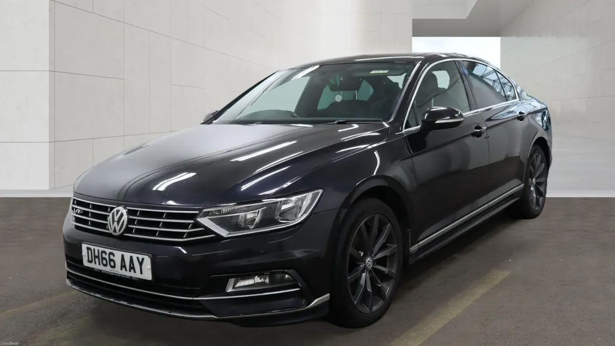 Volkswagen Passat 2.0 R LINE - FINANCE AVAILABLE - Image 2