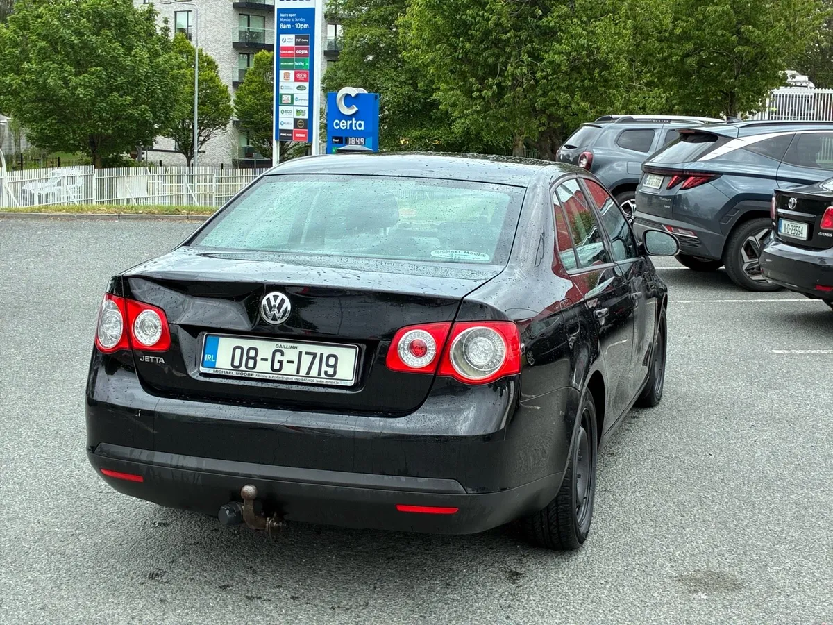 Volkswagen Jetta 1.6 petrol - Image 4