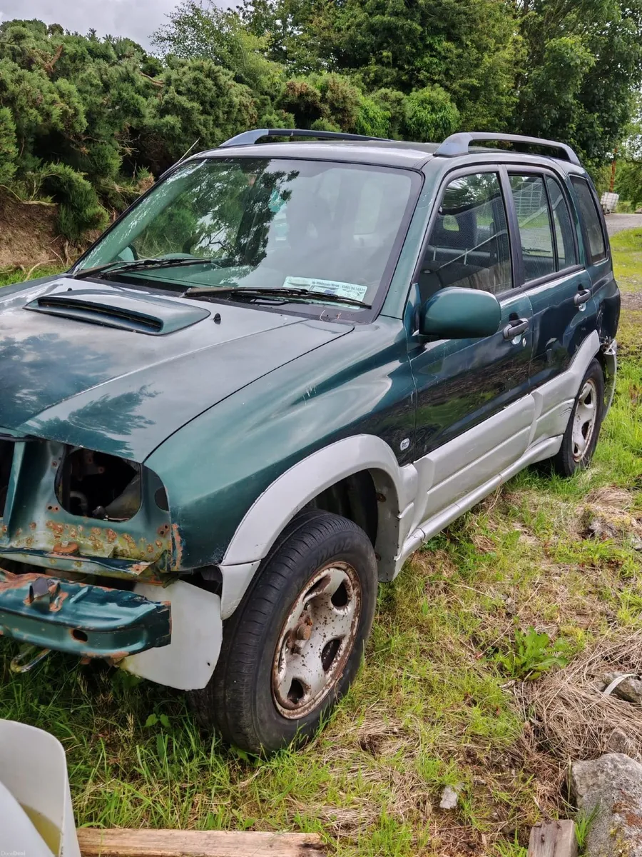 Suzuki Grand Vitara 2004 - Image 2