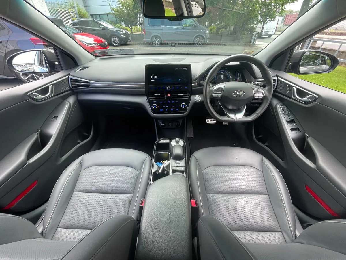 SOH 96.6% - 38KWH - APPLE PLAY - LEATHER - 120TAX - Image 4