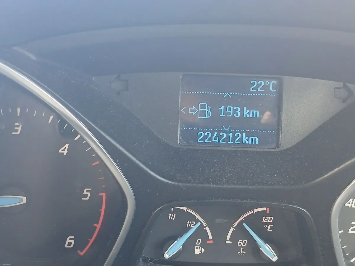 Ford Focus 2012 - Image 2