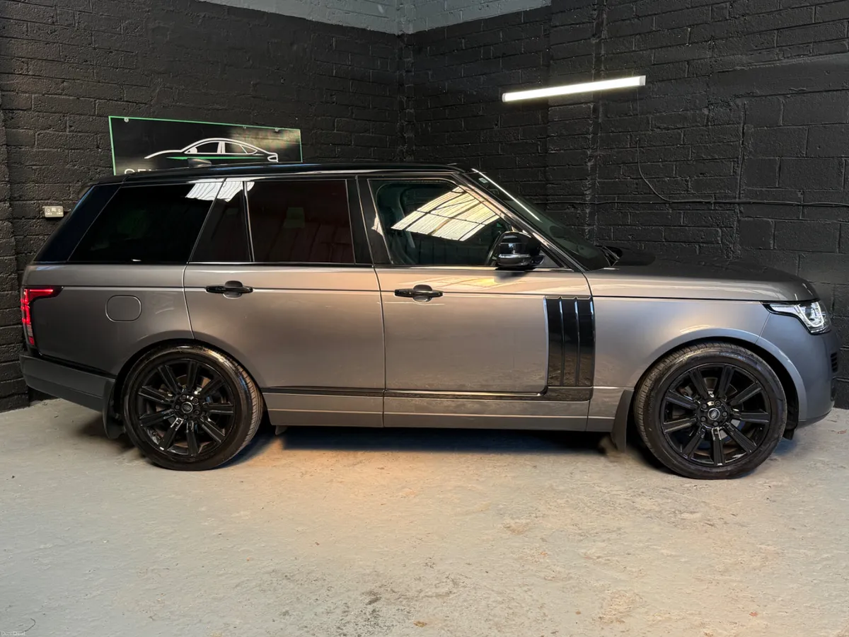 2017 Range Rover Vogue 3.0 TDV6 *LOW KLMS* - Image 3