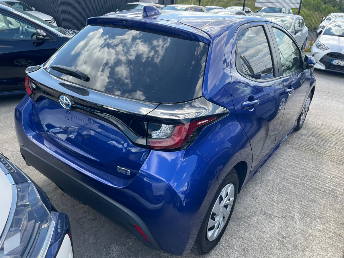 2021 Toyota Yaris Hybrid 1.5 Automatic 5dr Model - Image 3