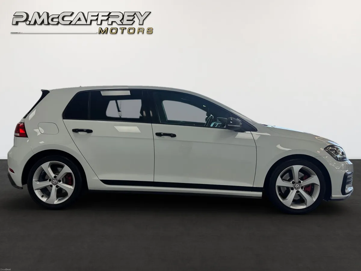 2017 Volkswagen Golf MK7.5 GTI 2.0TSI AUTO - Image 4