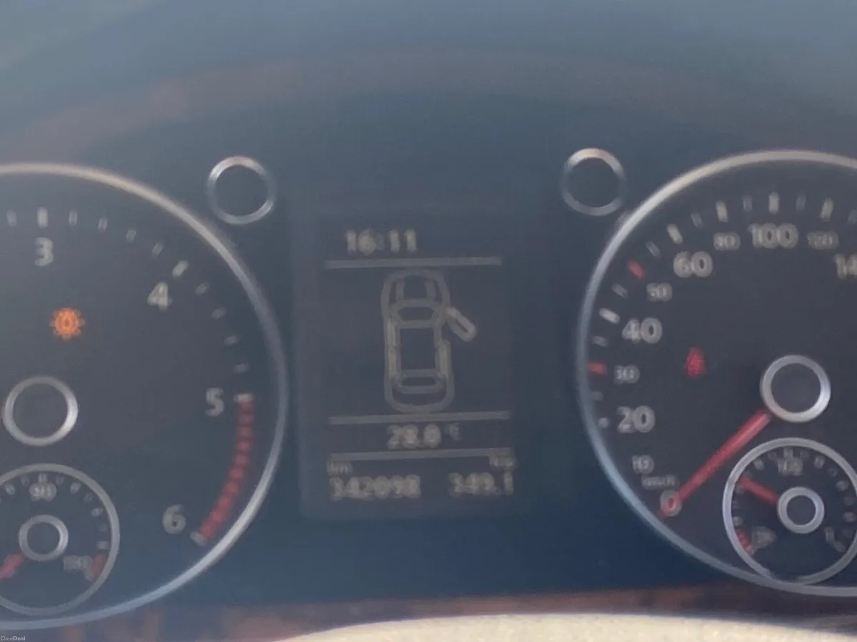 Volkswagen Passat 2009 - Image 6