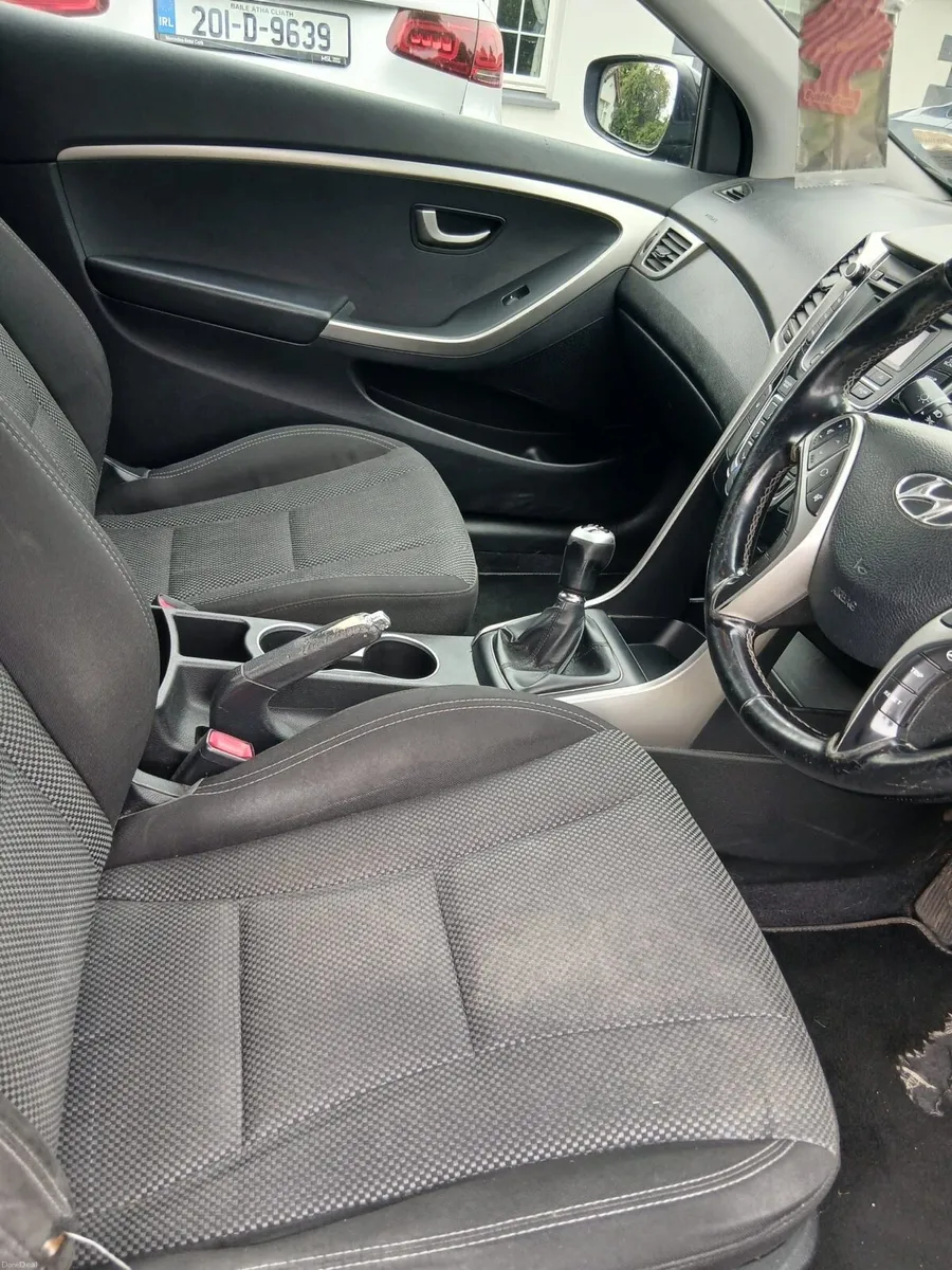 Hyundai 2014 i30 Car Van Black - Image 2