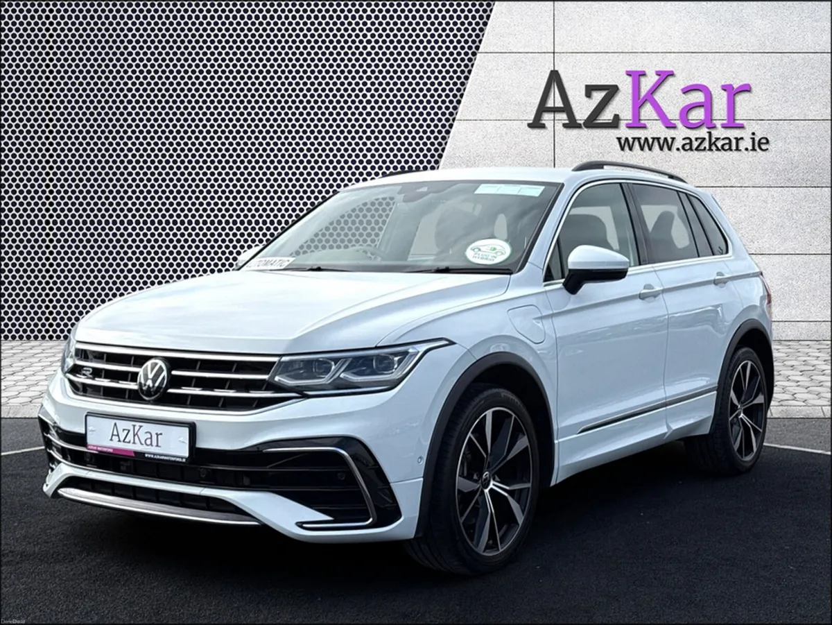 Volkswagen Tiguan 2023 R-LINE PETROL PLUG IN HYBRI - Image 4