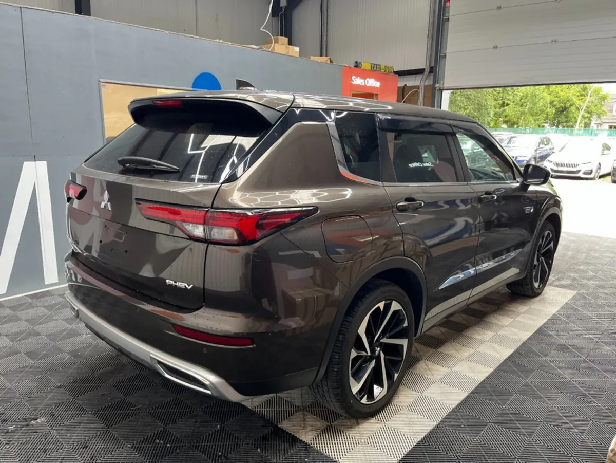 Mitsubishi Outlander 2022 MITSUBISHI OUTLANDER PHE - Image 2