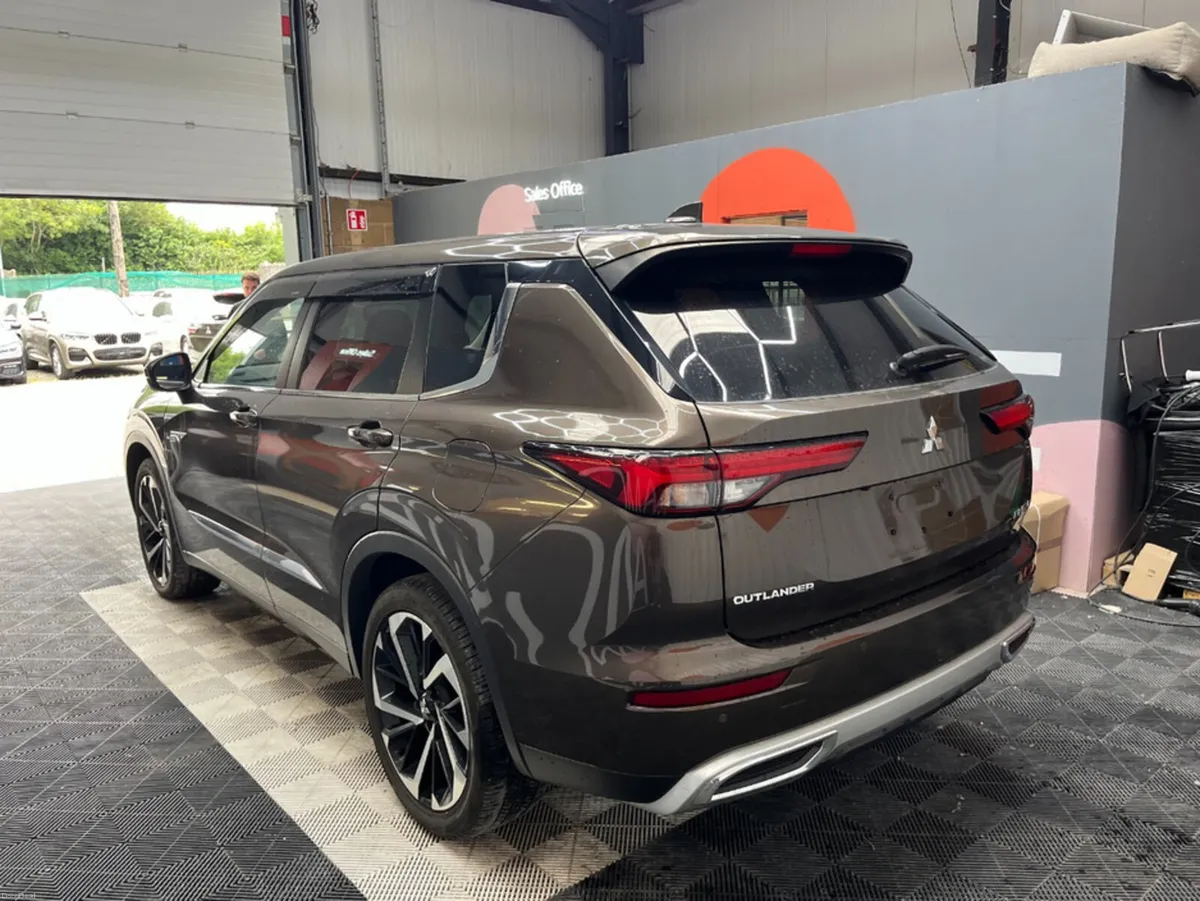 Mitsubishi Outlander 2022 MITSUBISHI OUTLANDER PHE - Image 4