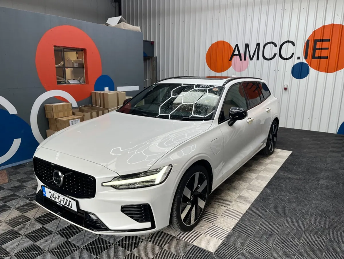Volvo V60 2024 VOLVO V60 ULTRA T6 PLUG-IN 2.0 AUTO - Image 5