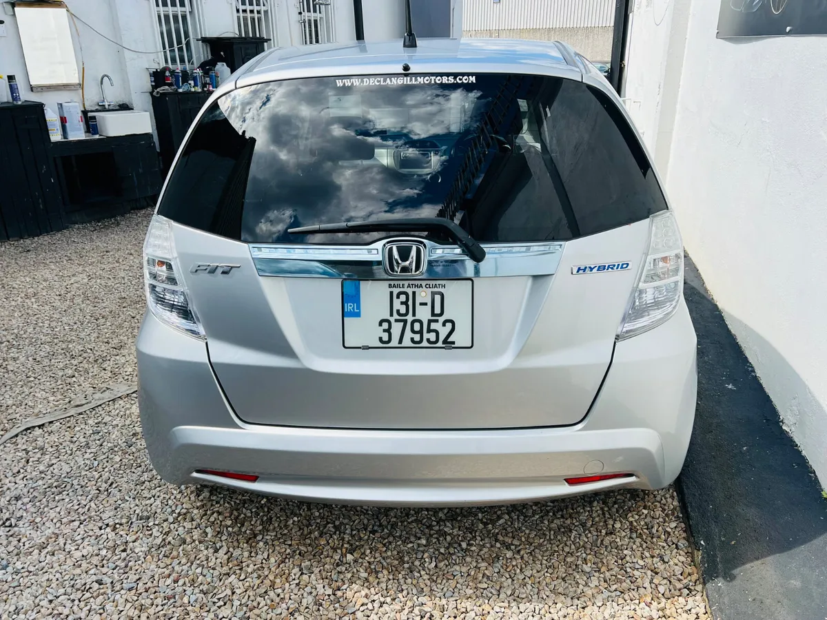 2013 Honda Fit 1.3 Hybird **New Nct Warranty - Image 4
