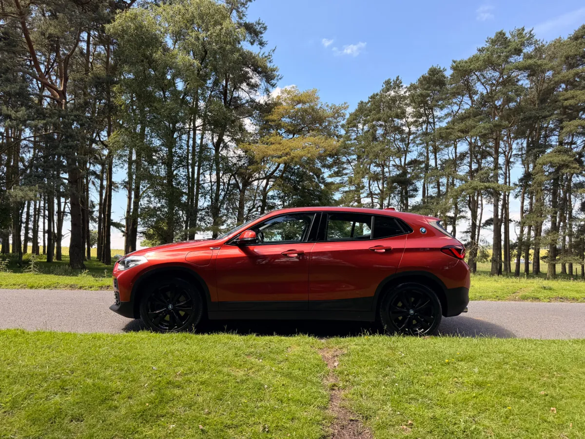 BMW X2 2022 25e X Drive Hybrid - Image 4