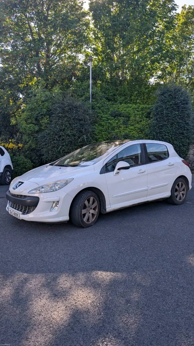 Peugeot 308 - Image 1