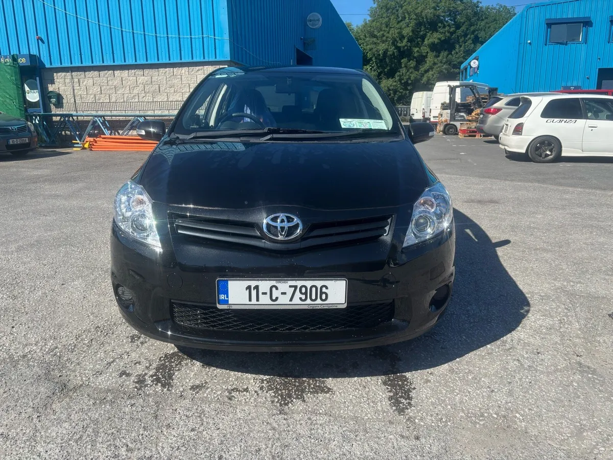 Toyota Auris Terra 1.3 Petrol (Low Mileage) - Image 2