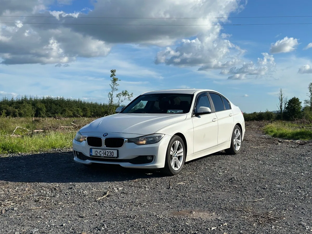 BMW 320d - Image 1