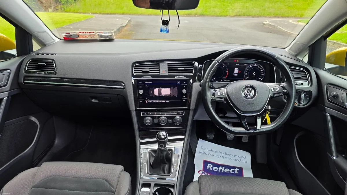 Volkswagen Golf 2017 - Image 2