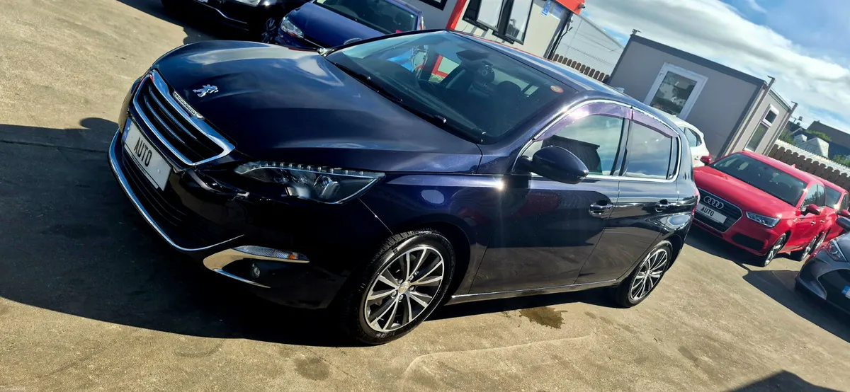 peugeot 308 automatic 1.2 pure tech petrol low kms - Image 5