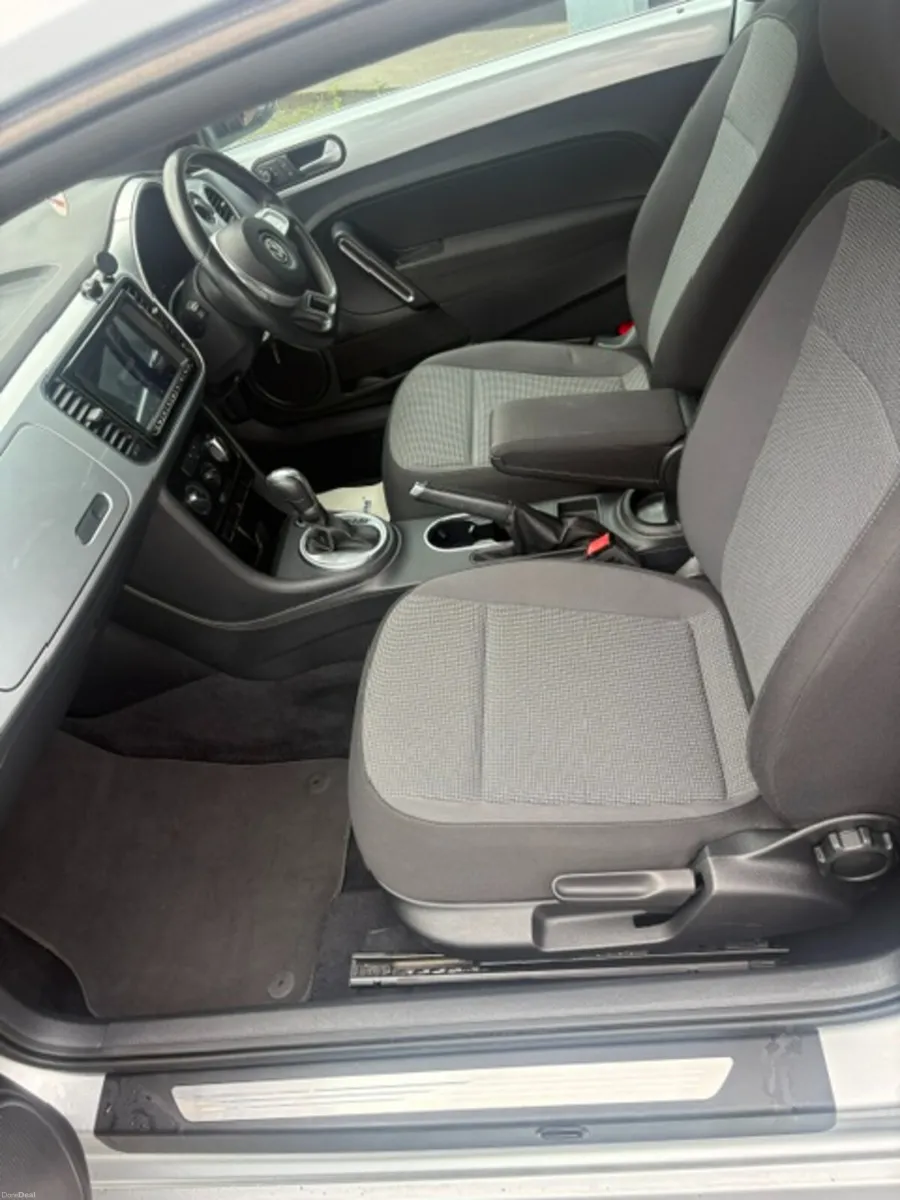 Volkswagen Beetle 2015 - Image 6