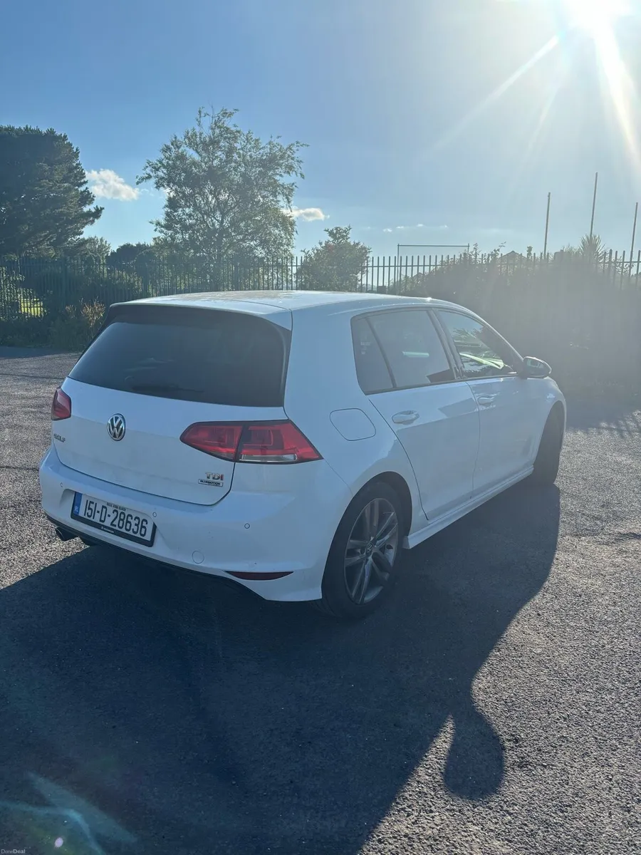 White Volkswagen Golf Edition R - Image 3