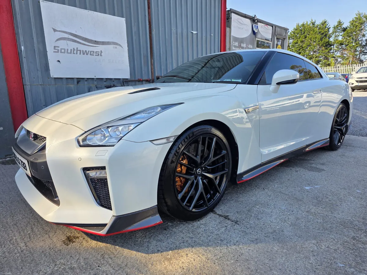 Nissan GT-R 2017 - Image 3