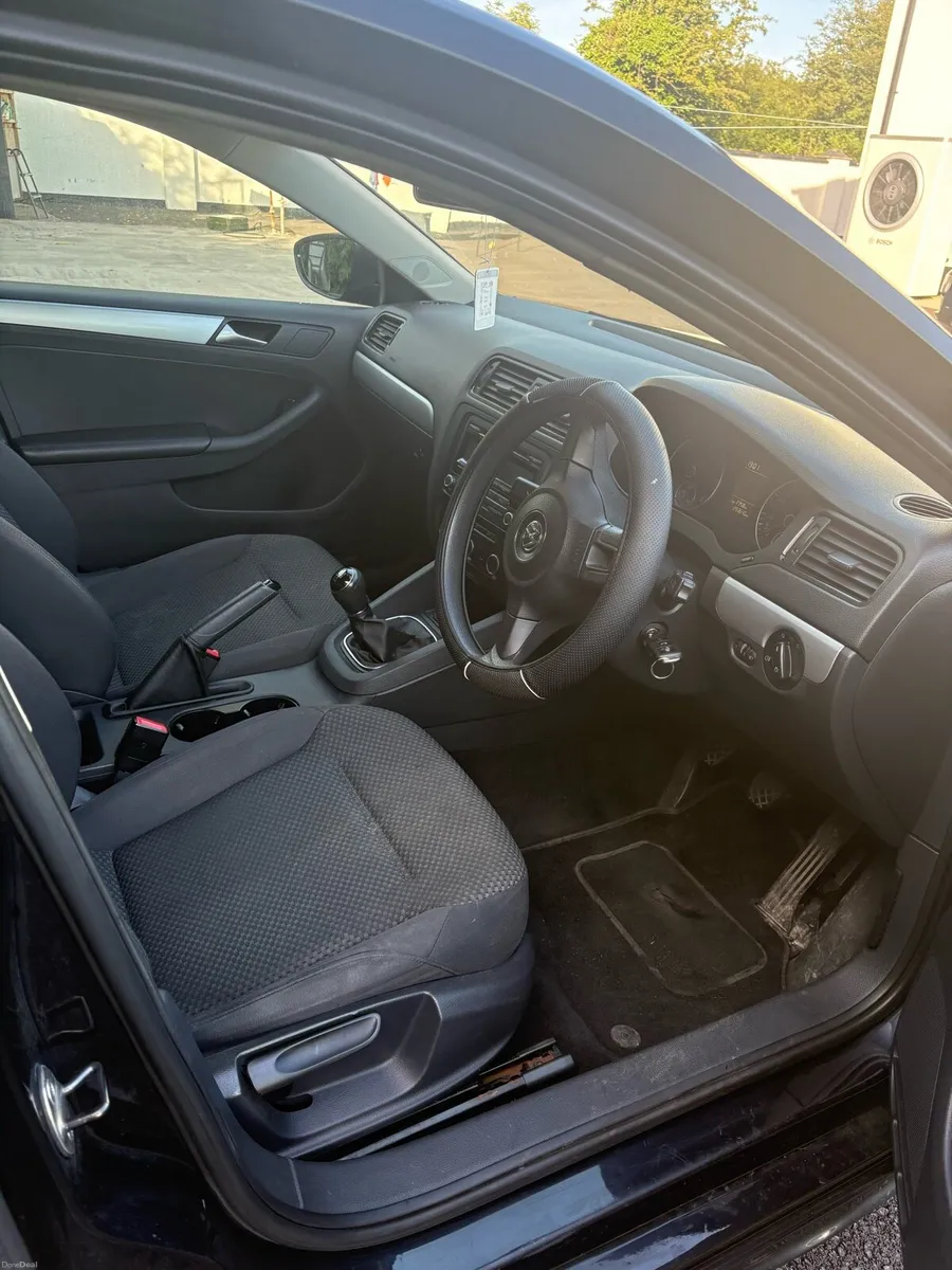 VW Jetta - Image 2