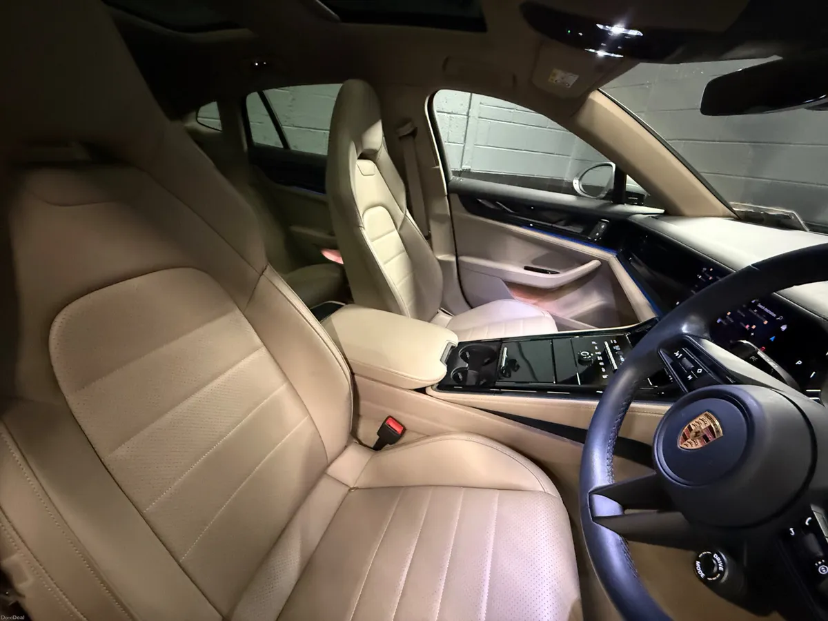 242 Porsche Panamera 4 E-Hybrid - Image 6