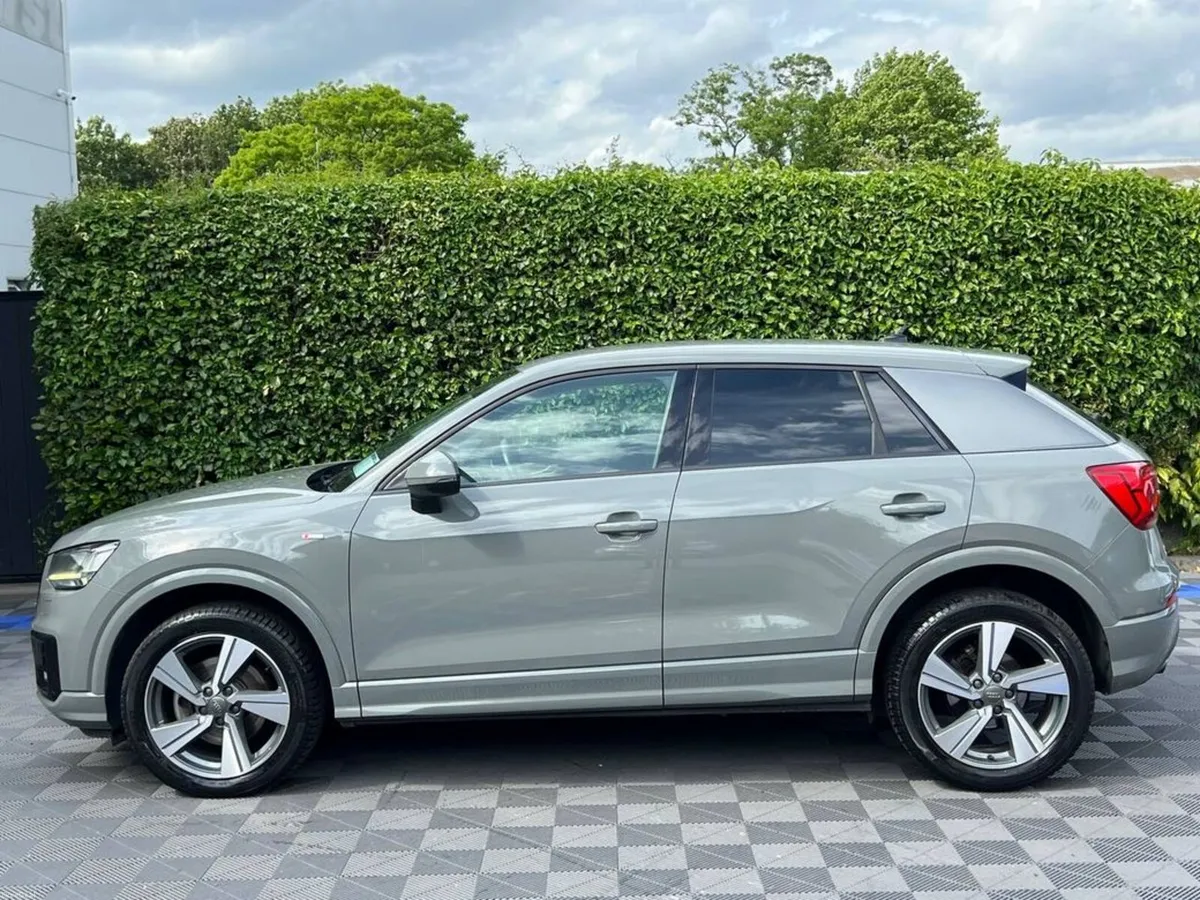 Audi Q2 SPORT S-LINE PACK 1.0 TFSI AUTO // SERVICE - Image 3