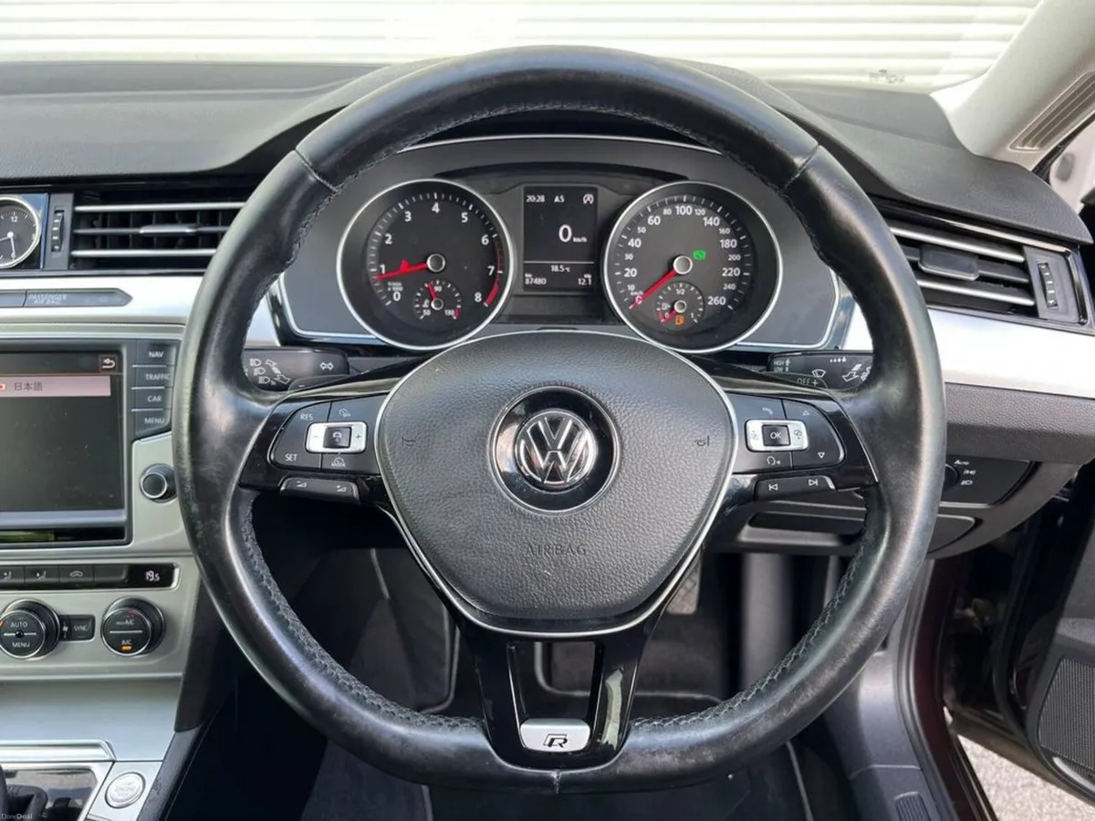 Volkswagen Passat R-LINE PACK 1.4 TSI AUTO // NEW - Image 4