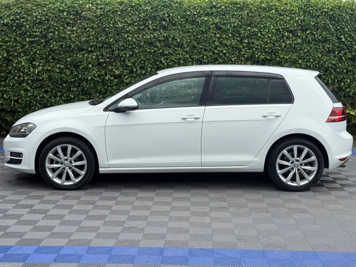 Volkswagen Golf COMFORTLINE 1.2 TSI AUTO // APPLE - Image 3