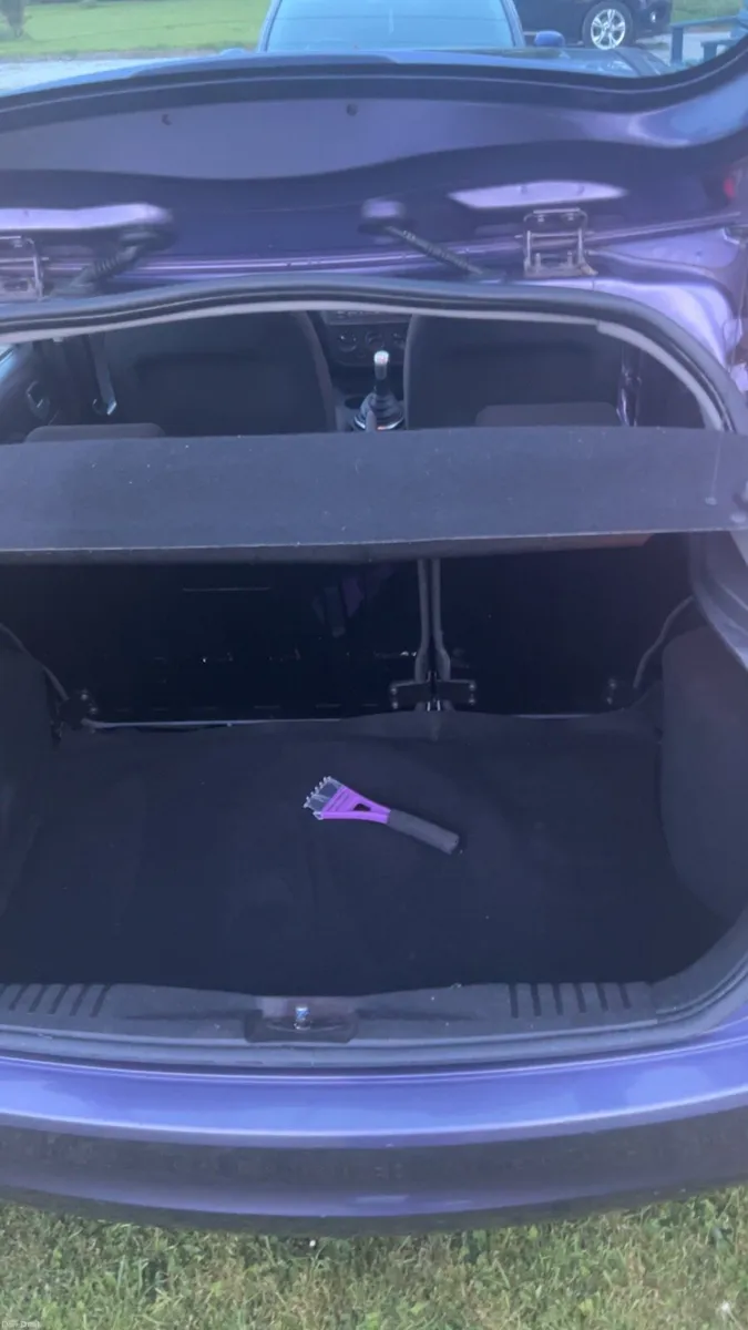 Ford Fiesta 1.2 petrol - Image 3