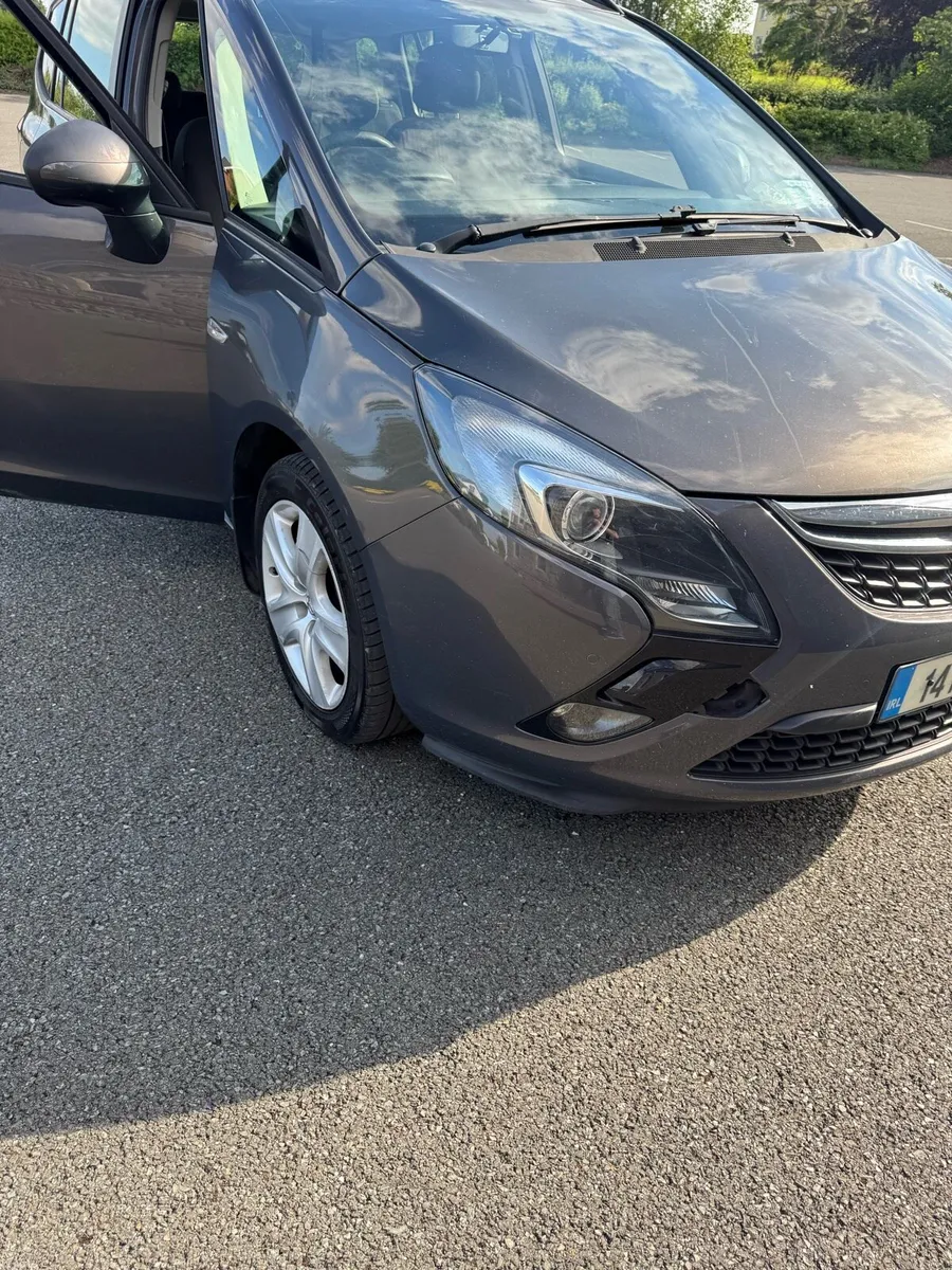 141 vx  Zavira 7 seater - Image 2