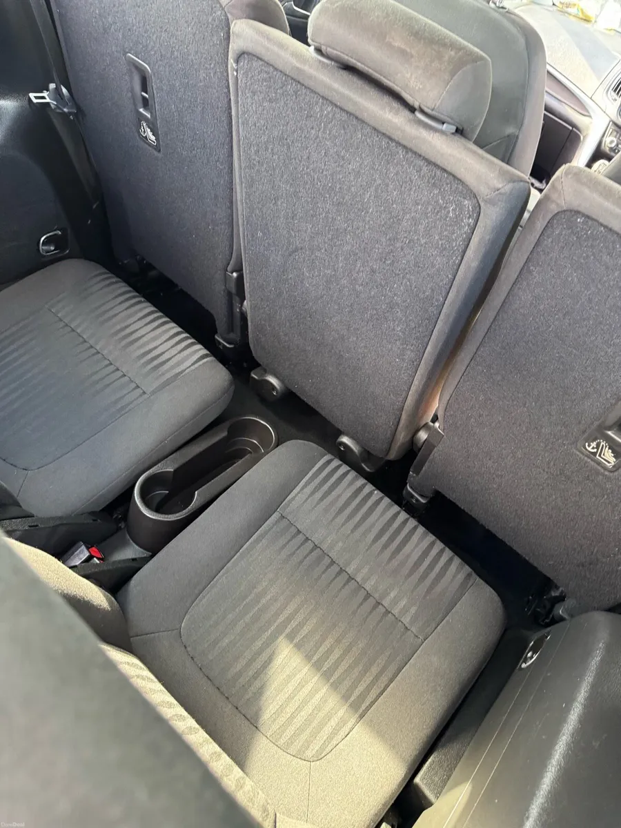 141 vx  Zavira 7 seater - Image 5