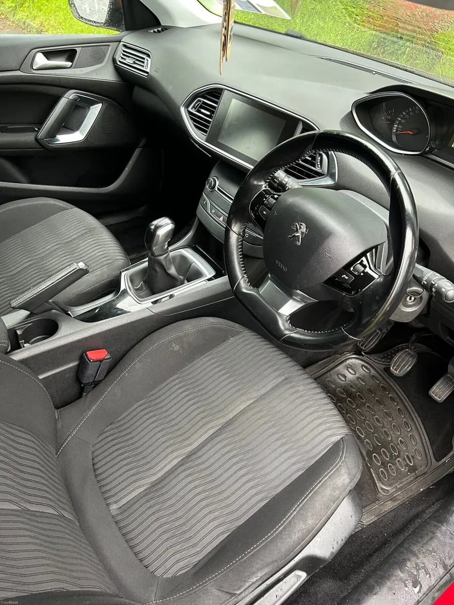 Peugeot 308 2016 - Image 4
