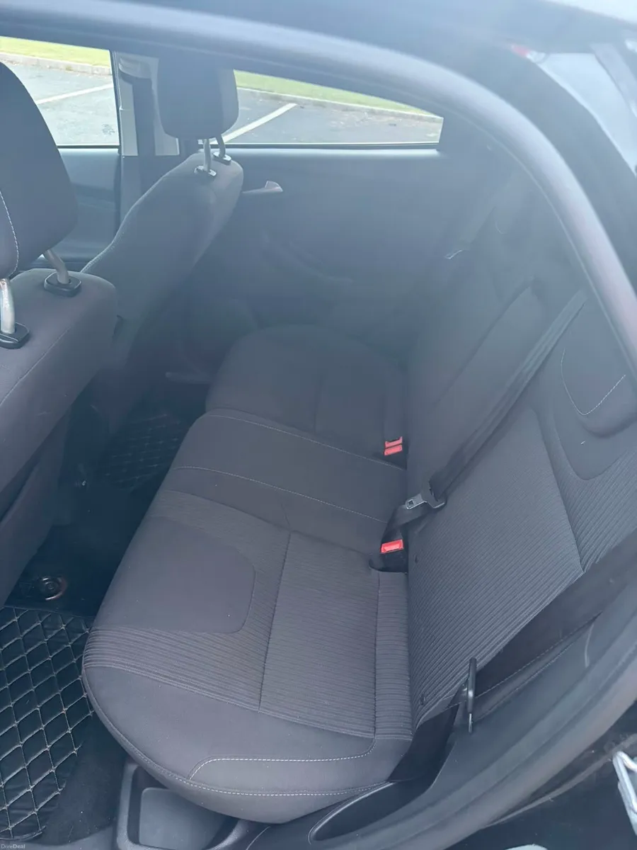 Ford focus 142  1.6 Diesel titanium low millige - Image 4