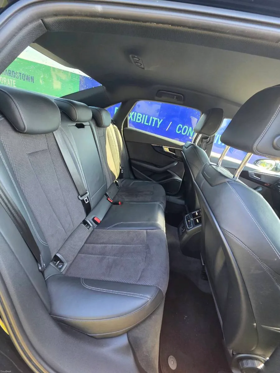 Audi A4 1.4tfsi 150HP S Line Black Edition 2017 - Image 4