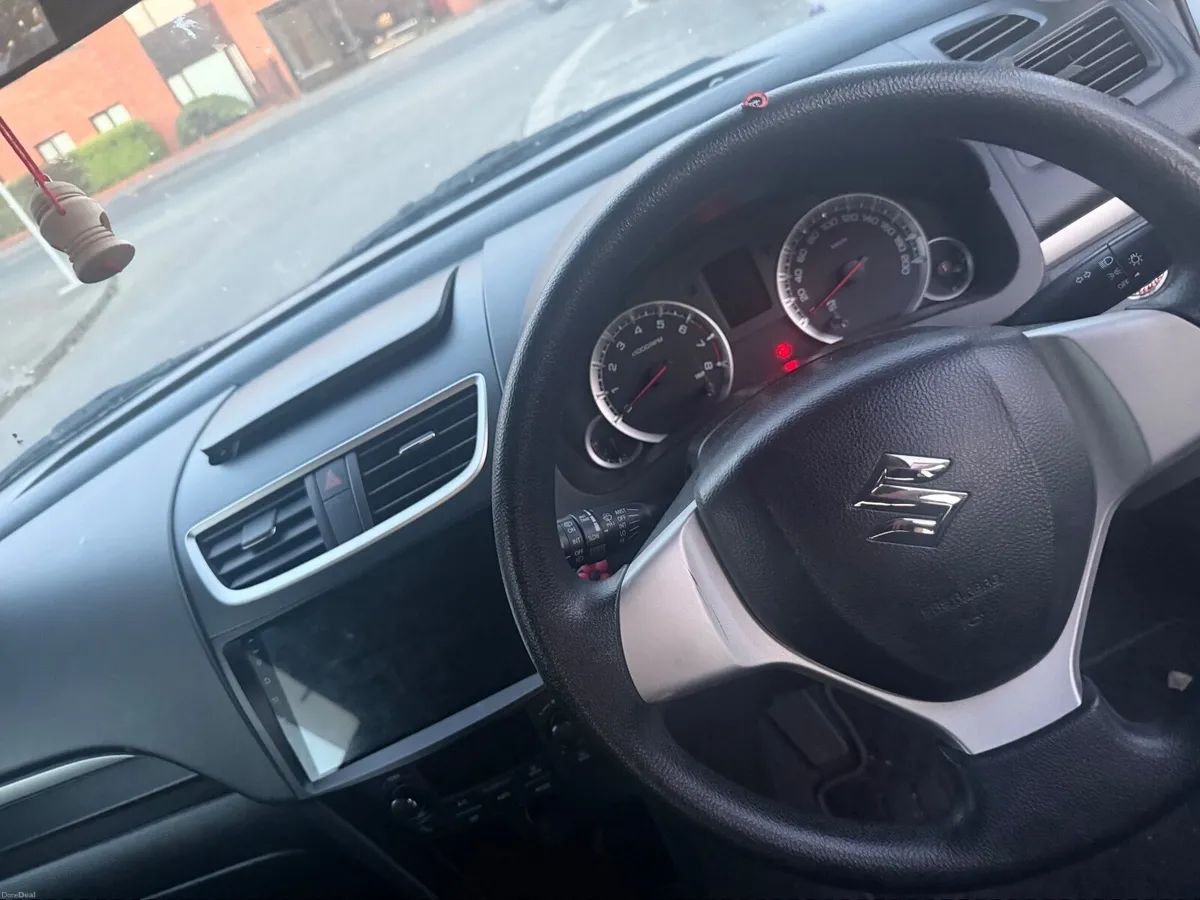 Suzuki Swift 2011 - Image 4