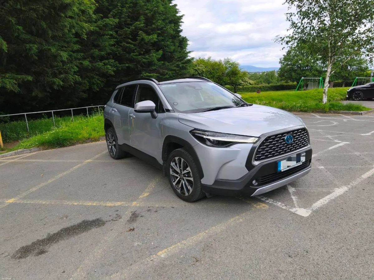 Toyota Corolla Cross 1.8 Hybrid Sol, 2023 - Image 2