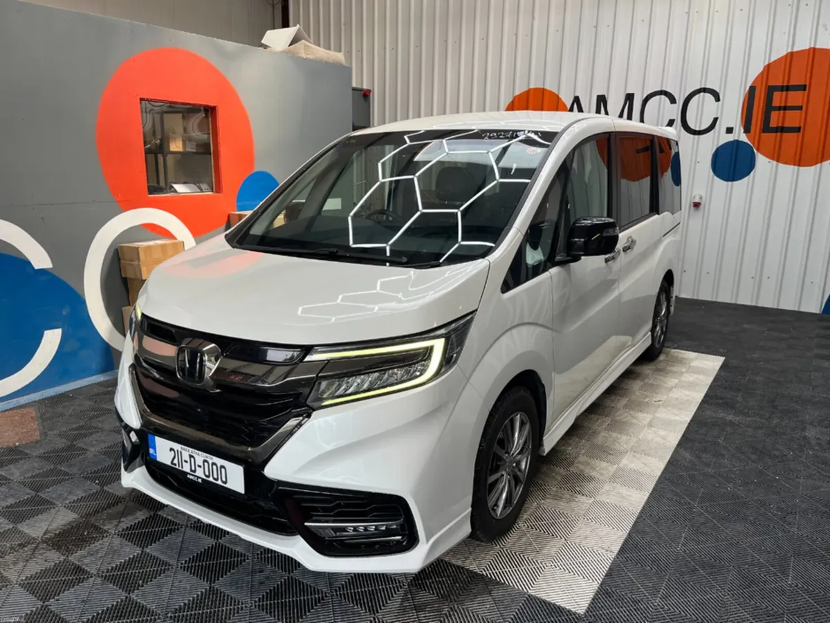 Honda Stepwagon 2021 HONDA STEPWAGON EHEV MODULO X - Image 4
