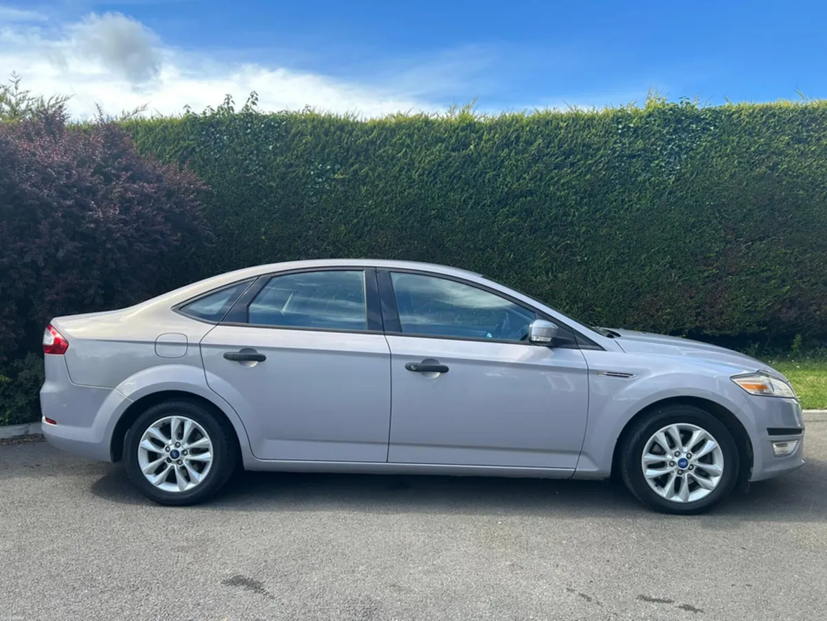 Ford Mondeo GRAPHITE 1.6 TDCI 115PS 4DR - Image 5