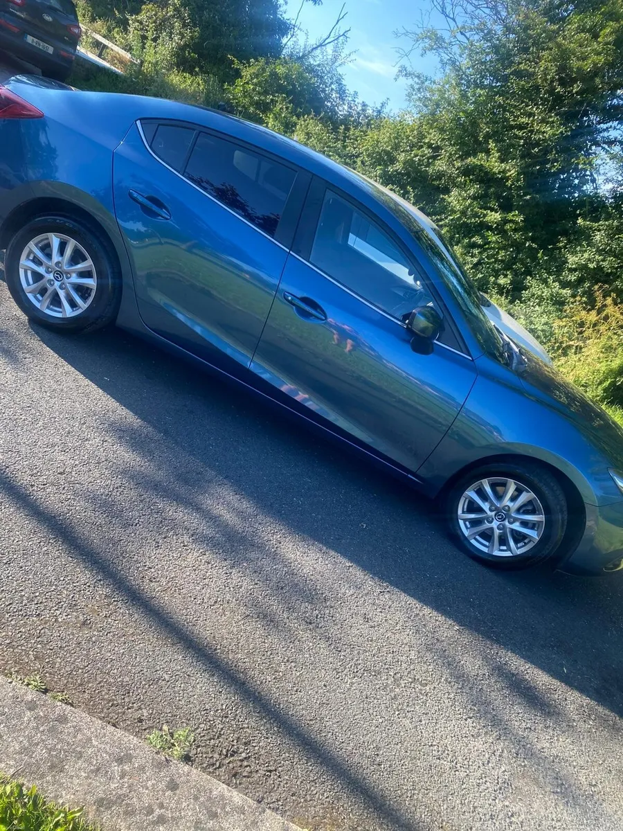 Mazda 3 - Image 3